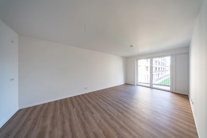 Geräumige 4-Zimmerwohnung mit zwei Bädern im Erstbezug — photo 1